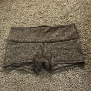 Lululemon athletica size 4 shorts 2.5
